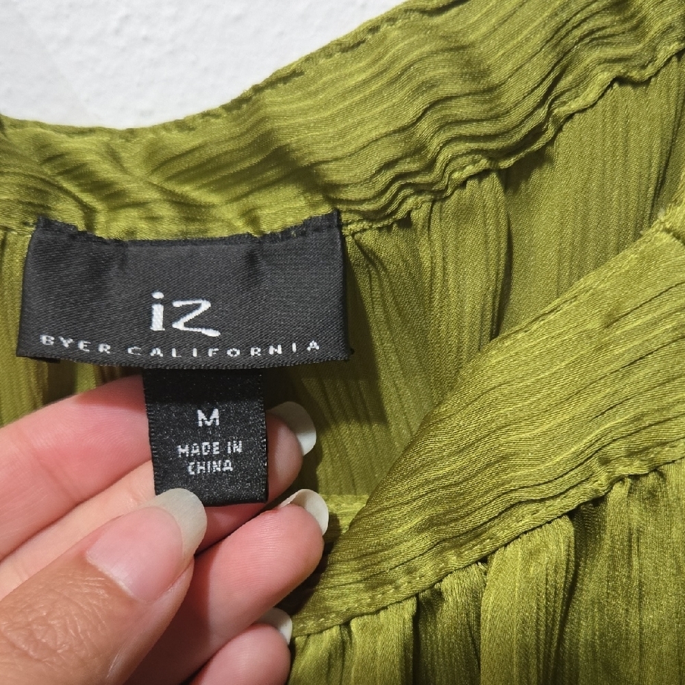 3 For $10: iz Green Ruffled Buttoned Blouse - Picture 2 of 5